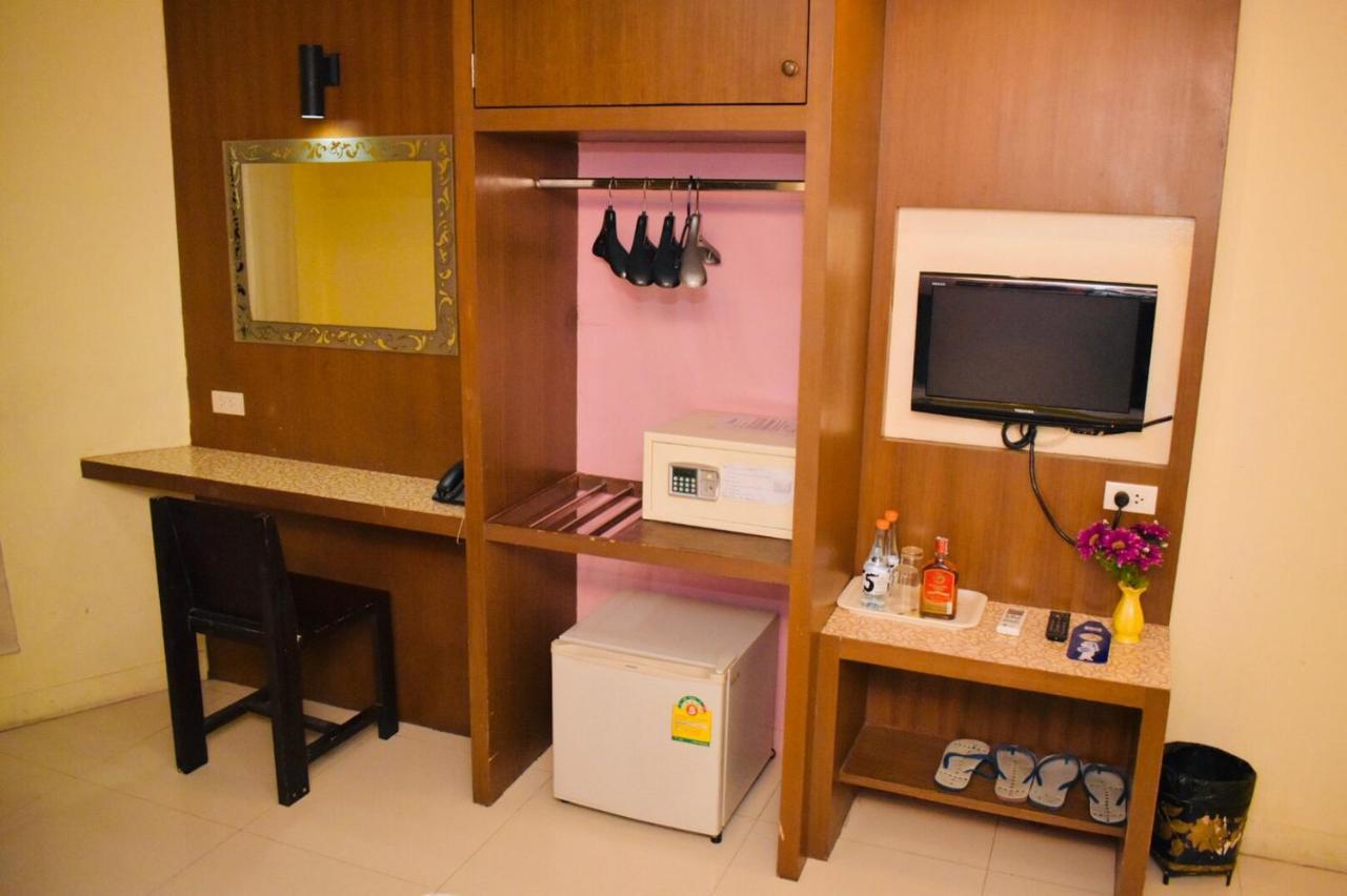 Royal Express Inn Bangkok Exteriör bild