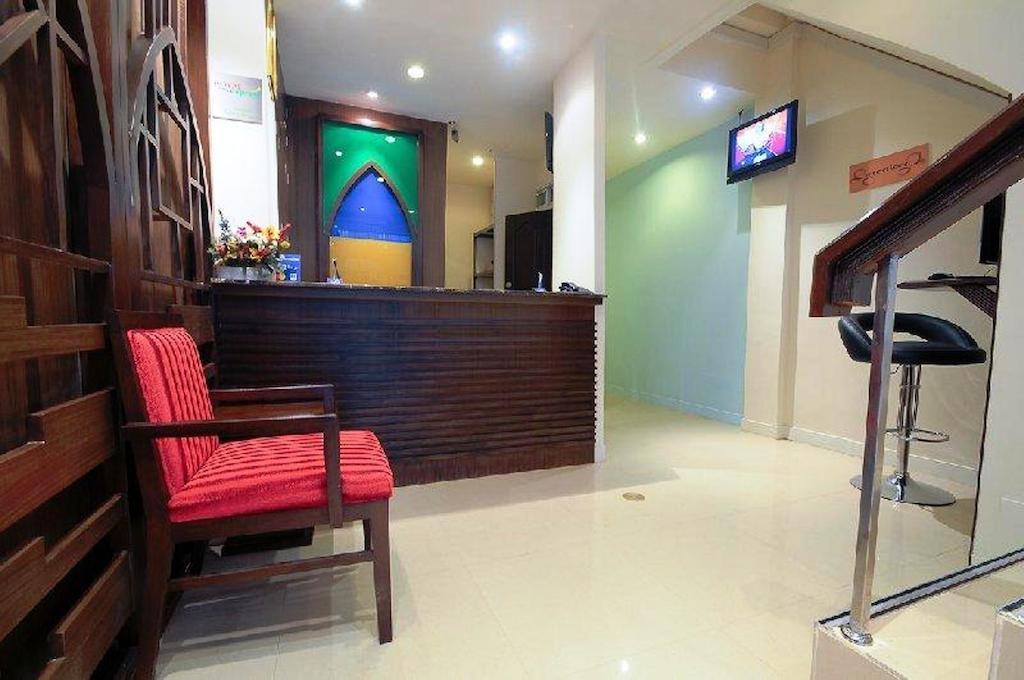 Royal Express Inn Bangkok Exteriör bild